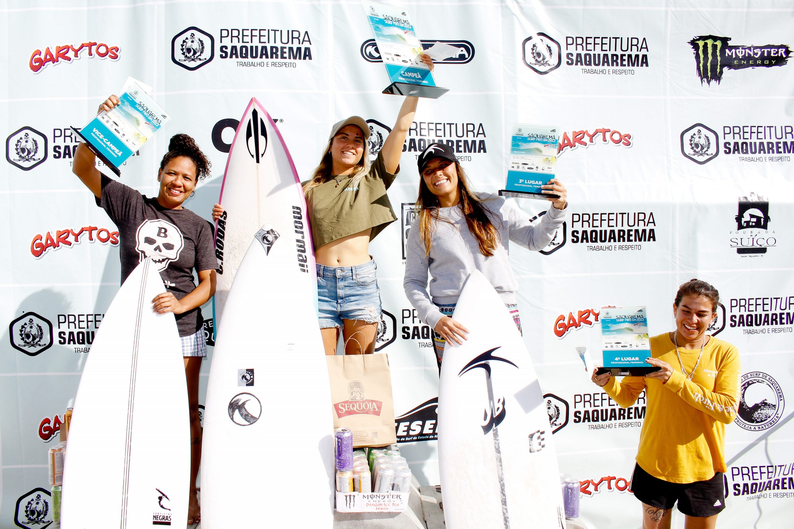 Pódio da categoria Profissional Feminino, Saquarema Surf Pro AM 2023. Foto: Luciano Santos Paula.